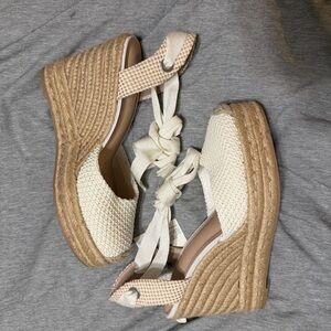 The drop Elegant Cream Wedge Sandals